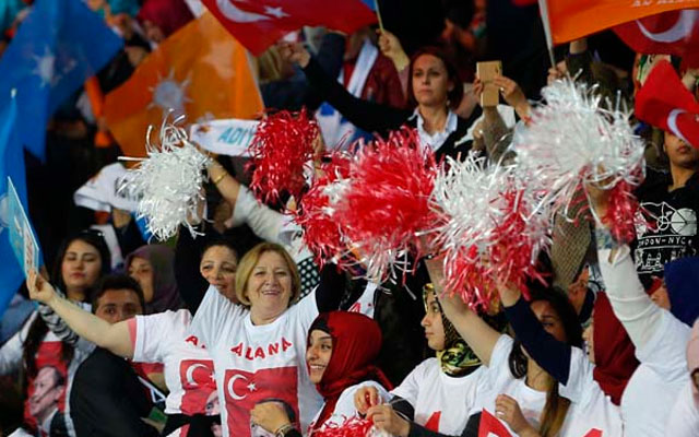 В Анкаре проходит внеочередной съезд правящей партии — ФОТО+ВИДЕО