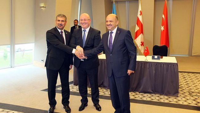 В Батуми состоялась встреча министров обороны Азербайджана, Грузии и Турции — ФОТО