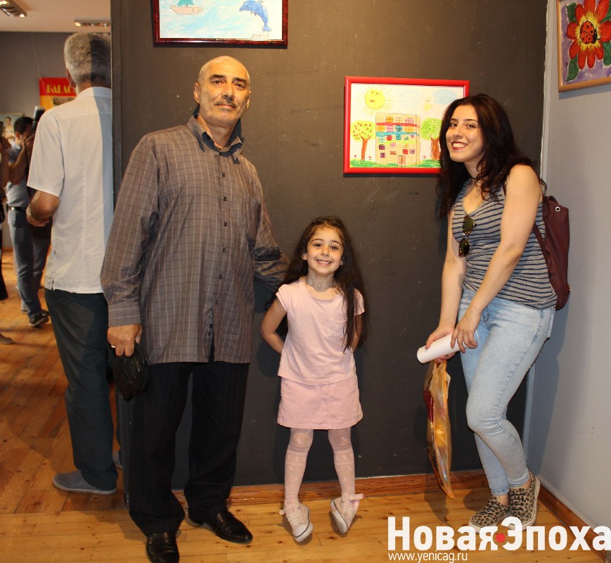 В Баку прошла выставка юных талантов – ФОТОСЕССИЯ