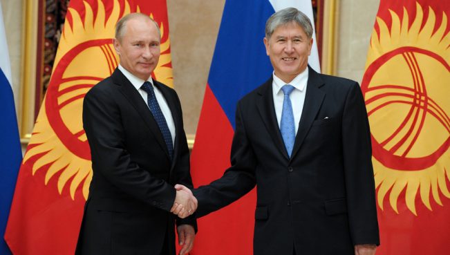 С какой целью Путин пригласил Атамбаева в Москву?