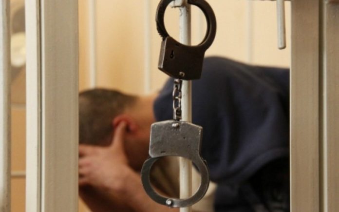 Двоюродных братьев осудят за нападение на родственников в Смоленской области