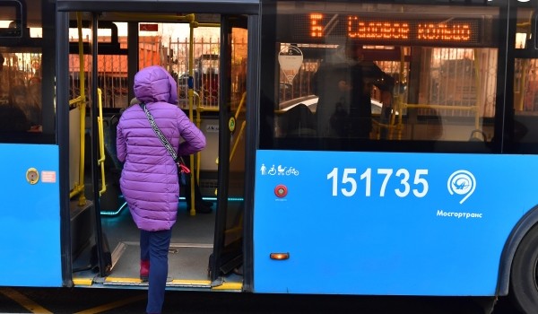 Наземный городской транспорт в Москве начал ходить по зимнему расписанию с сокращенными интервалами