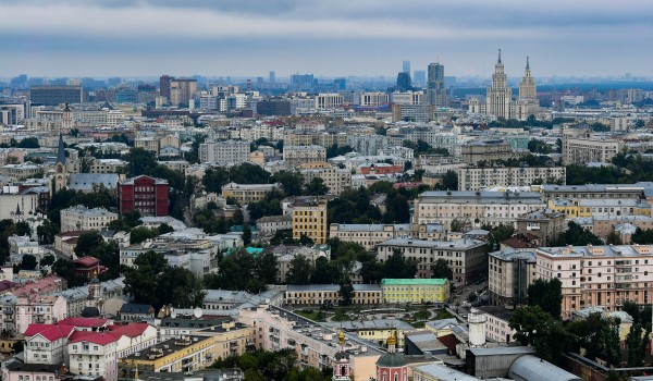 Собянин осмотрел возведённую по реновации новостройку в Басманном районе