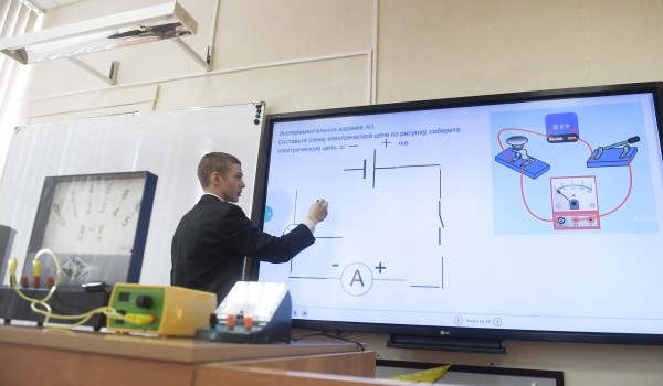 Резидент ОЭЗ Москвы поставил для российских школьников уникальные цифровые лаборатории