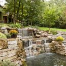 So bauen Sie kostengünstig Wasserfälle im Freien